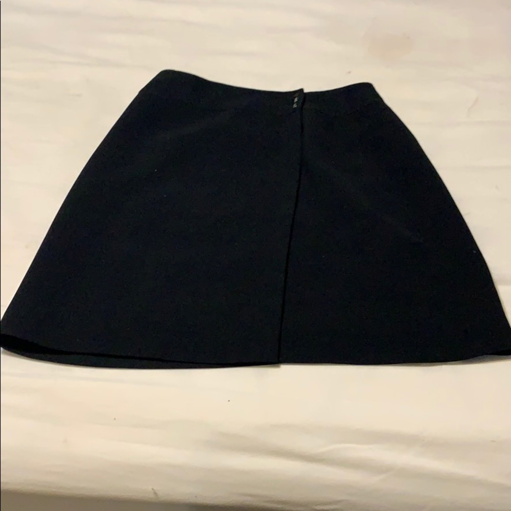Jones New York size for black A-line skirt
